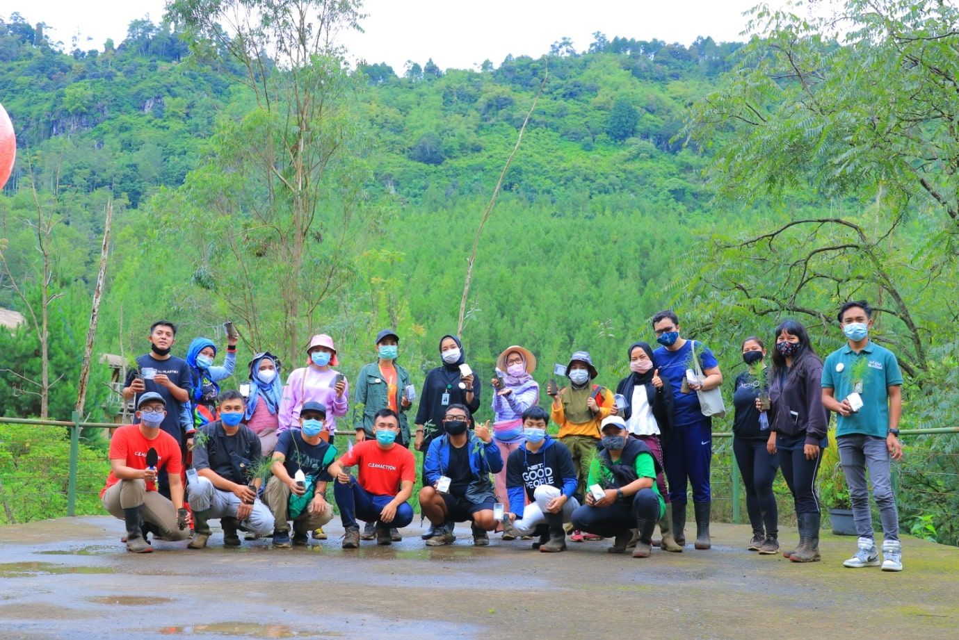 Saya Pilih Bumi Menanam Pohon Untuk Melestarikan Alam Indonesia Semua Halaman National Geographic