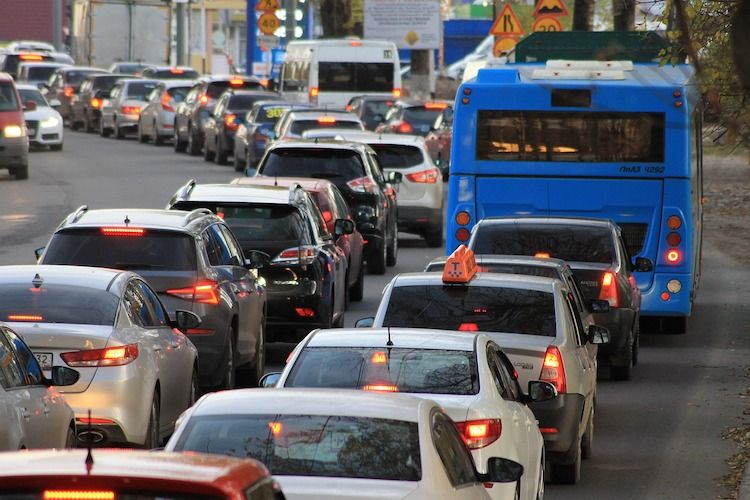 Alat Transportasi dan Hubungannya dengan Kemacetan Lalu Lintas