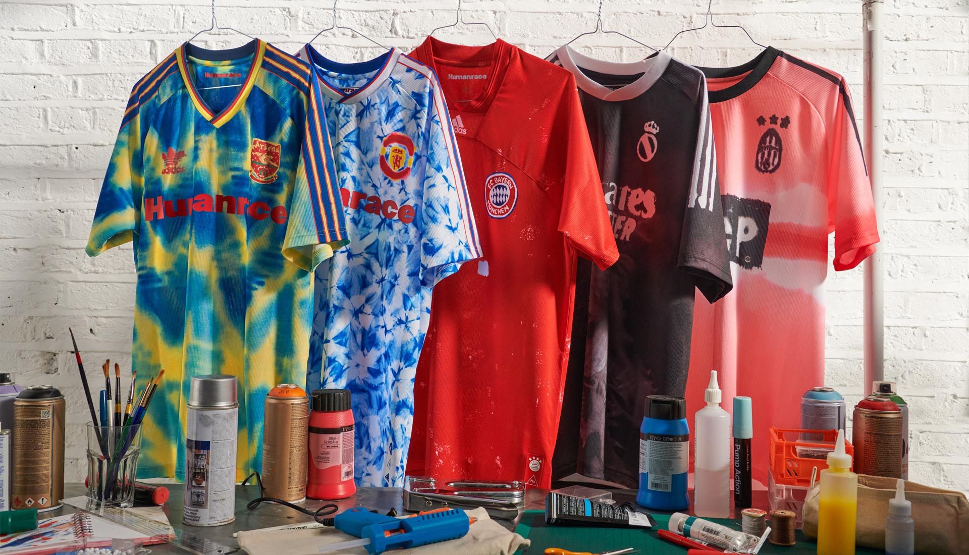 Bayern Munchen Perdana Kenakan Jersey Human Race, Hasil Kolaborasi dengan  Pharrell Williams - Semua Halaman - Hai