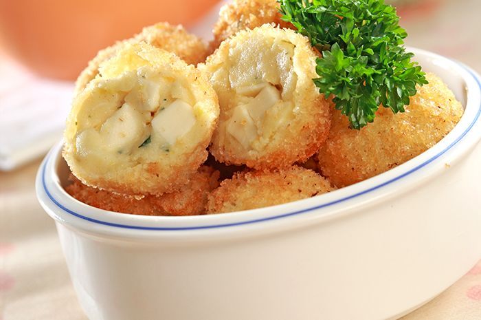 Ini 4 Resep Camilan Keju untuk Akhir Pekan, Ada Singkong Keju Goreng Crispy dan Bola Kentang Isi Keju - Semua Halaman - Bobo