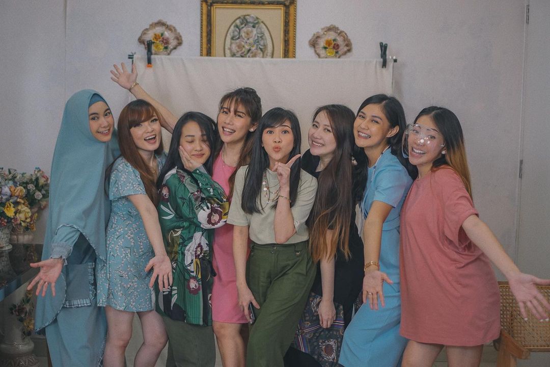 Member Cherrybelle yang Sudah Keluar Turut Beri Ucapan Anniversary - Semua  Halaman - CewekBanget