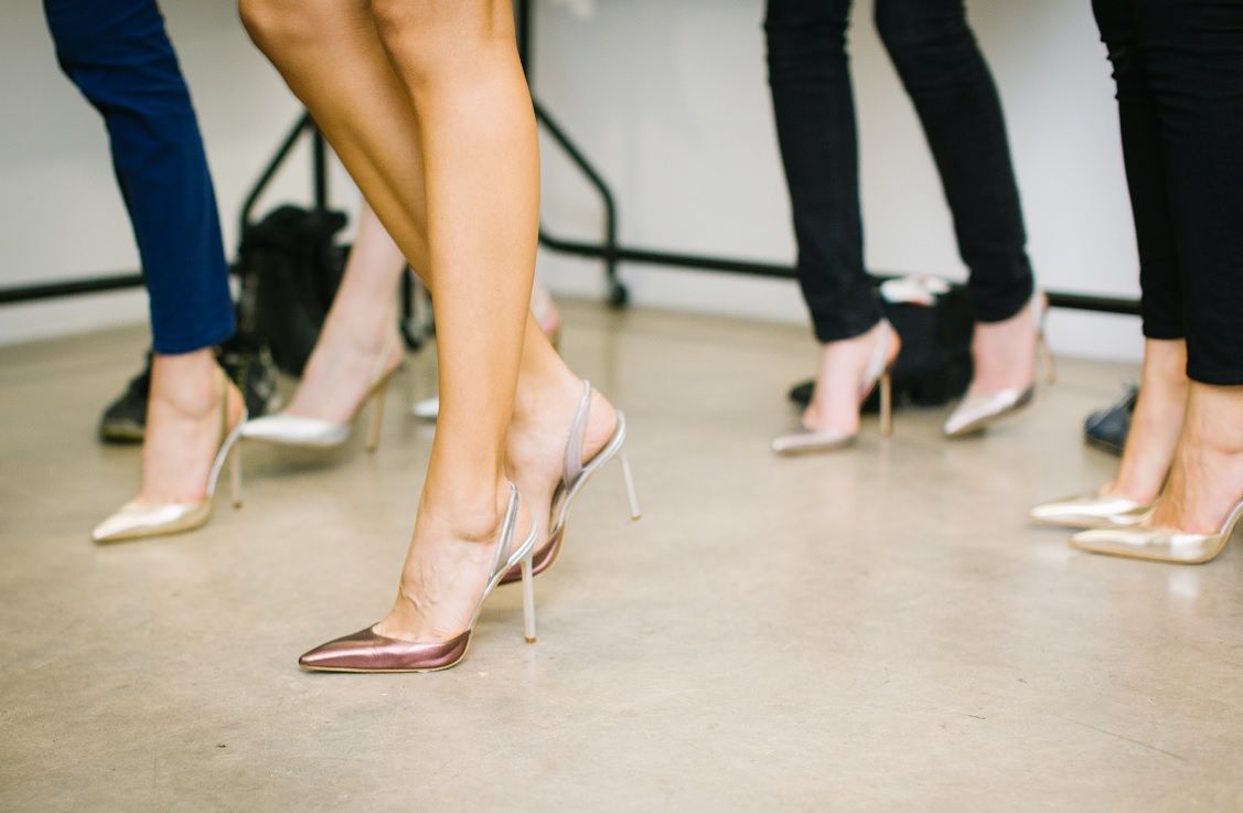 Inilah Asal Mula Stiletto dan Istimewanya Dibanding High Heels Biasa, Bikin  Tampilan Lebih Jenjang! - Semua Halaman - Stylo