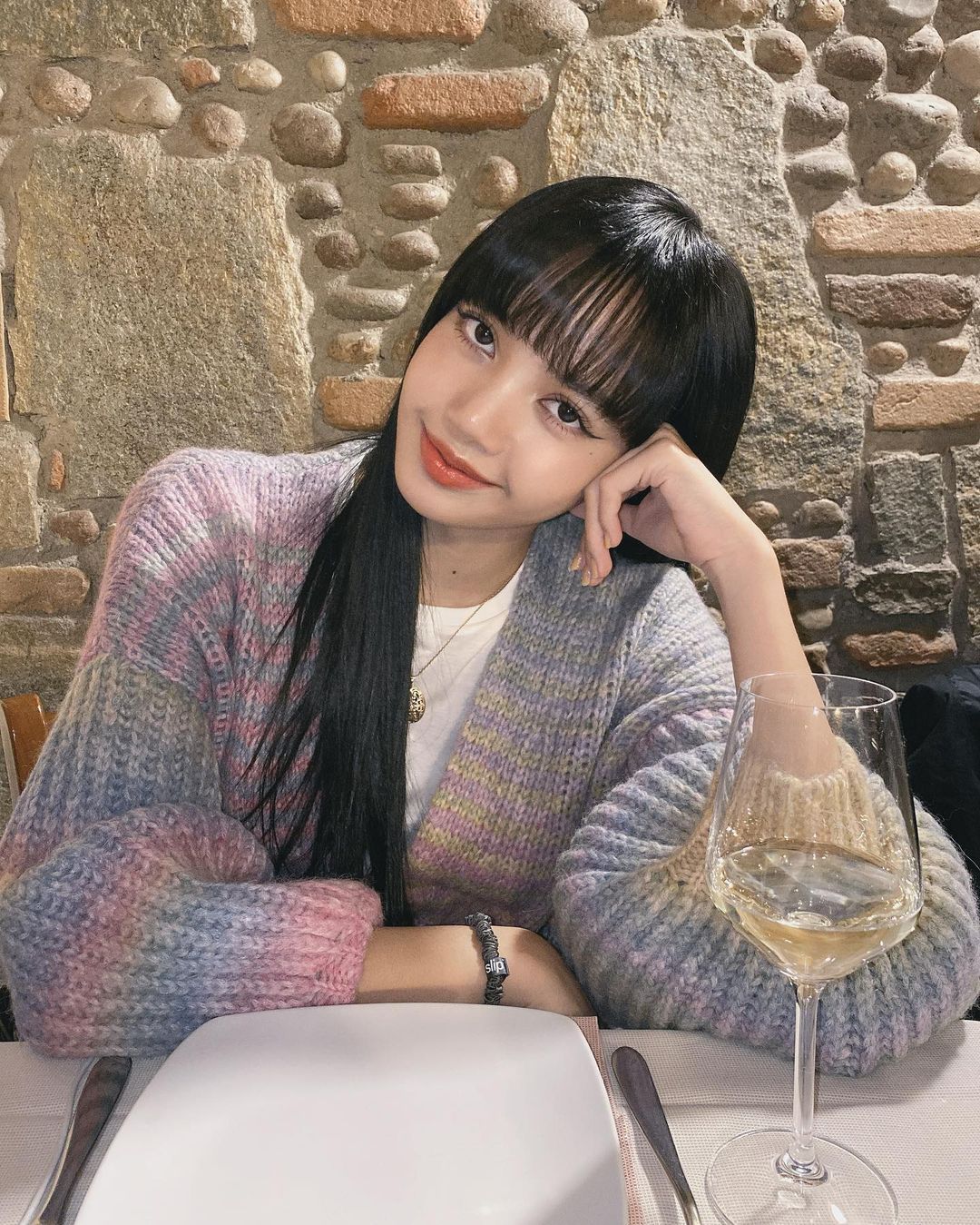 Ulang Tahun Kepoin 5 Model Rambut Lisa Blackpink Yang Bisa Kita Tiru Semua Halaman Cewekbanget