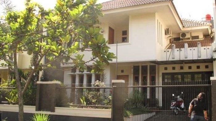 Jarang Umbar Kekayaan Ke Publik Tengok Mewahnya Istana Ariel Noah Yang Dikelilingi Kawasan Elite Mantan Luna Maya Diam Diam Doyan Koleksi Barang Unik Ini