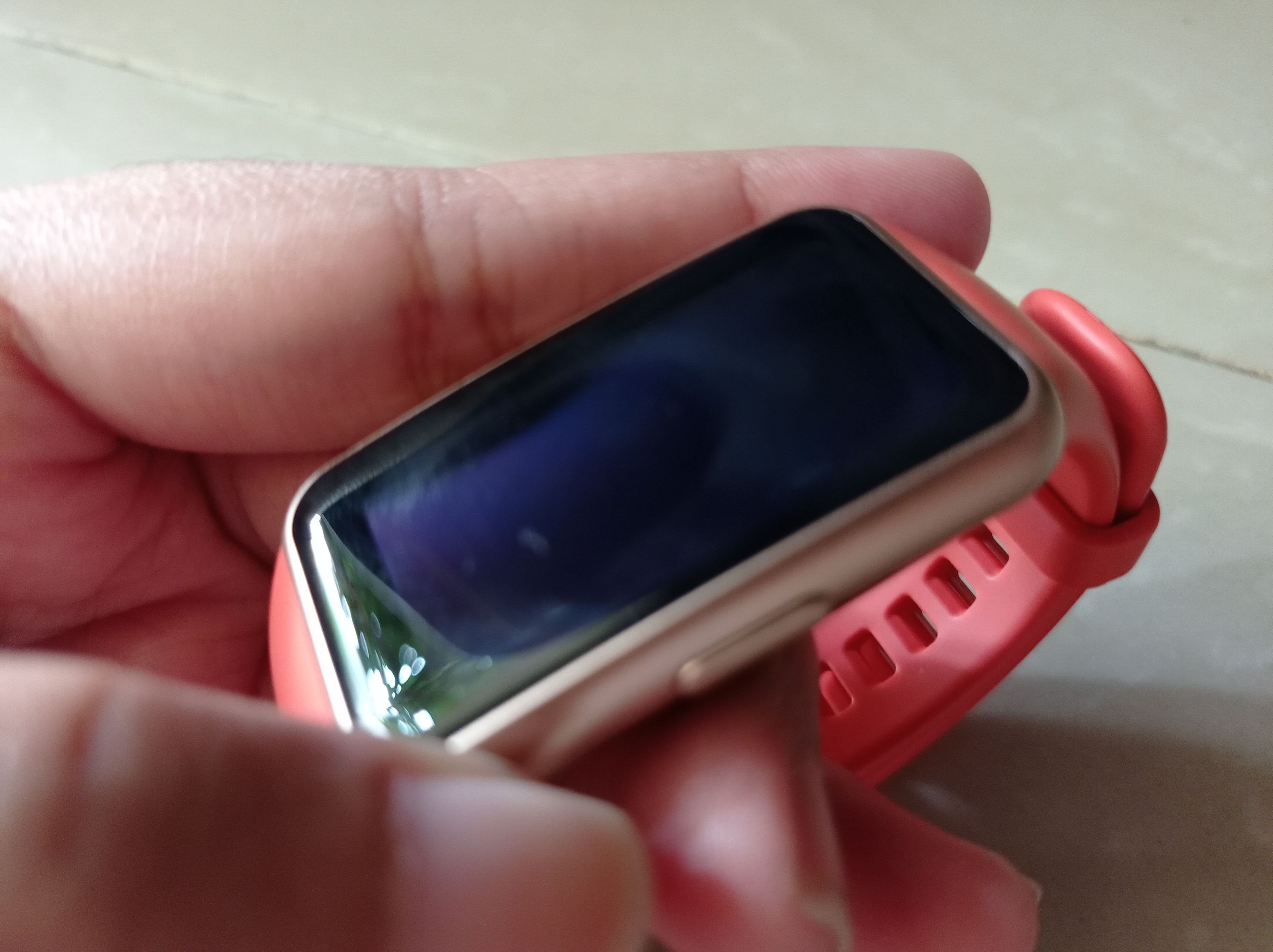 Review Huawei Band 6, Desain Berani Beda dan Fiturnya Lengkap - Semua  Halaman - Nextren.grid.id