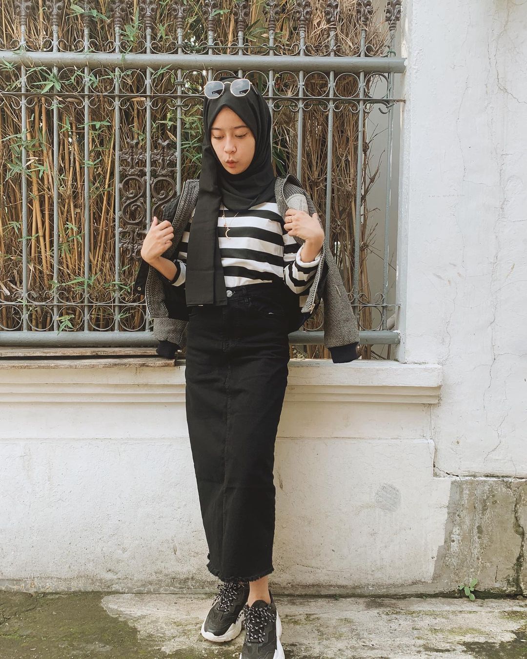 Ootd rok span hitam hijab