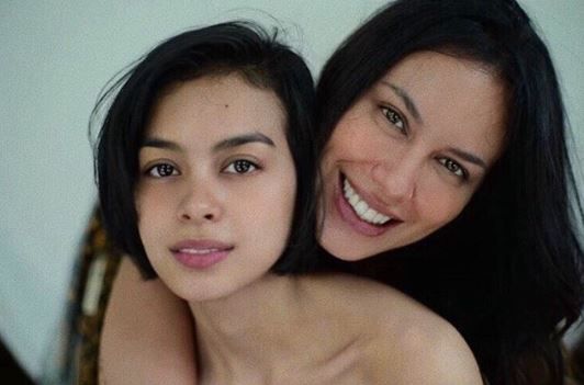 Sophia Latjuba dan Eva Celia
