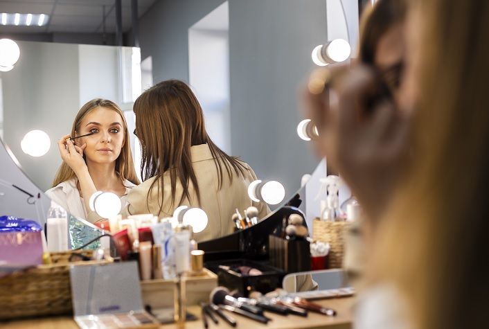 Tips Memulai Bisnis Makeup Artist (MUA) yang Menjanjikan