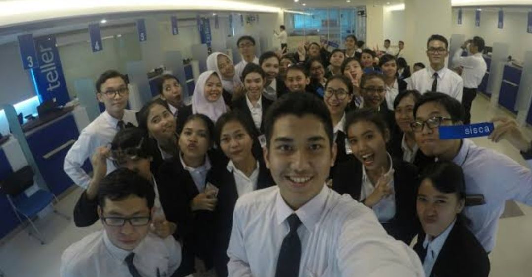 Lowongan Kerja Magang Bakti Bca Khusus Teller Dan Cs Untuk Lulusan Sma Smk D3 Dan S1 Semua Halaman Hai