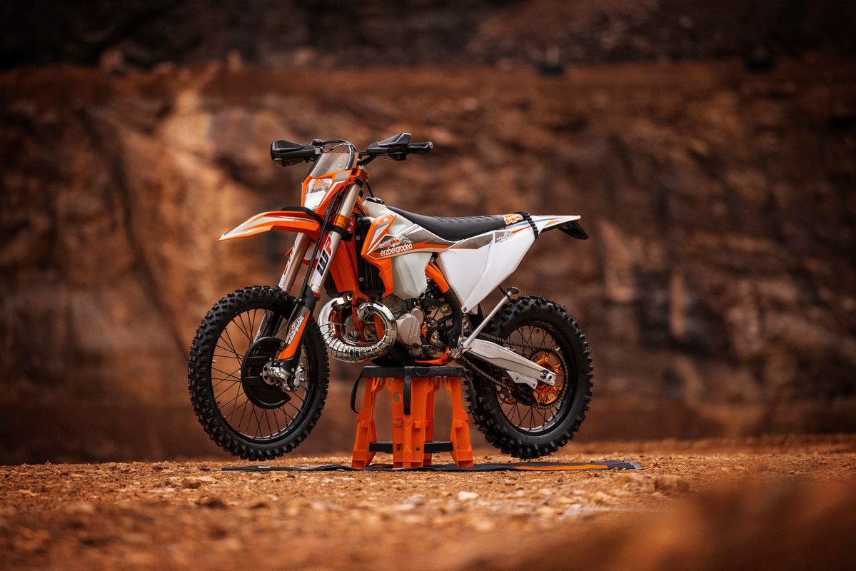 Wuih, KTM Rilis Motor Enduro 2-Tak 