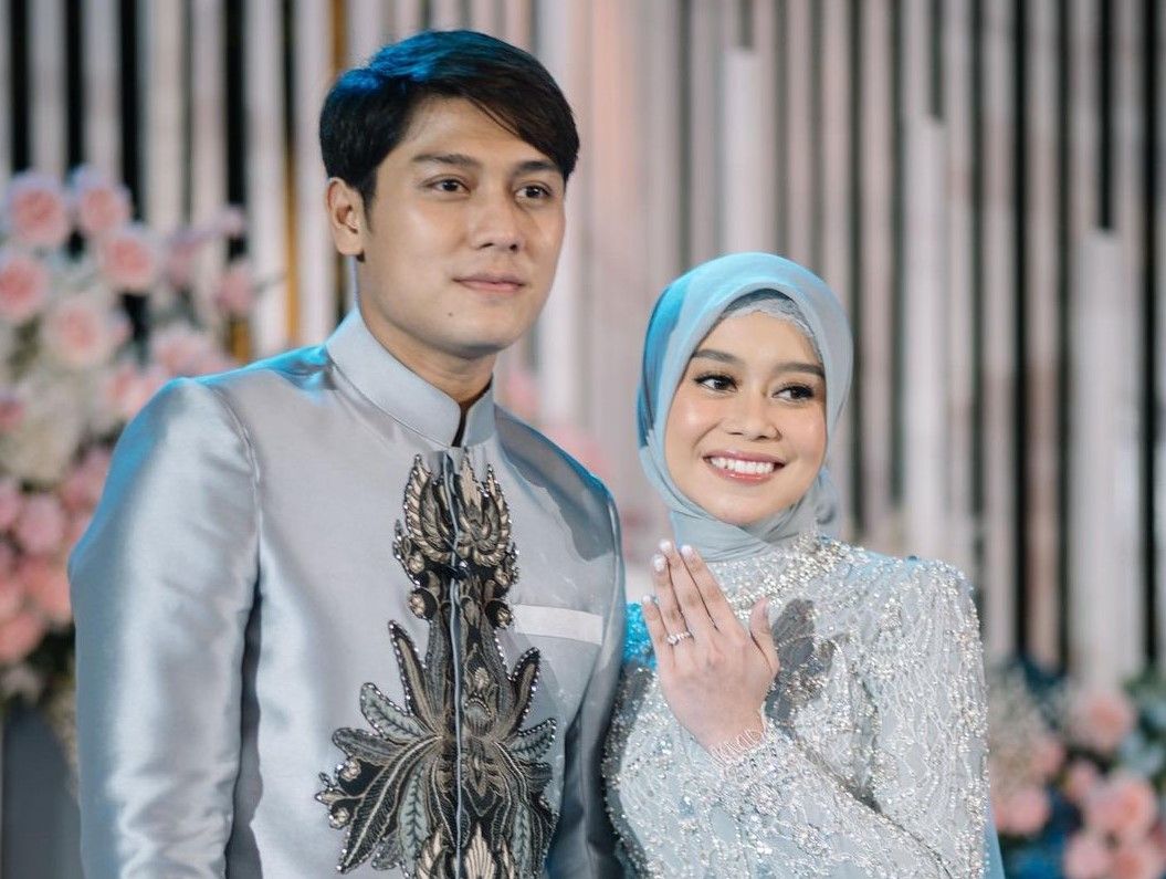 Bak Tak Mampu Lagi Tahan Hasratnya Meski Baru Lamaran Rizky Billar Keceplosan Sudah Pengin Lakukan Hal Ini Dengan Lesty Kejora Sang Biduan Cuma Senyam Senyum Semua Halaman Pop Grid Id
