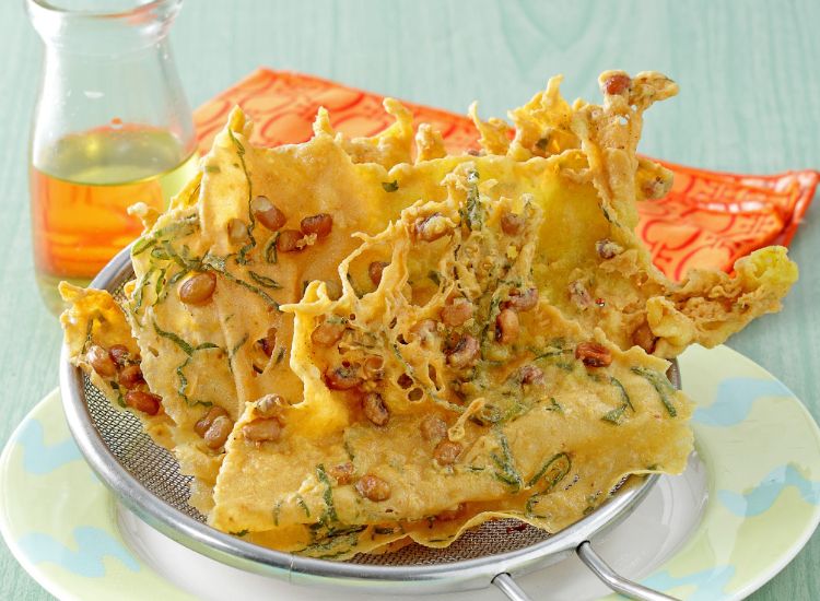 Resep Rempeyek Kedelai Daun Kunyit Enak, Menu Pelengkap Renyah Idola Semua Orang - Semua Halaman - Sajian Sedap