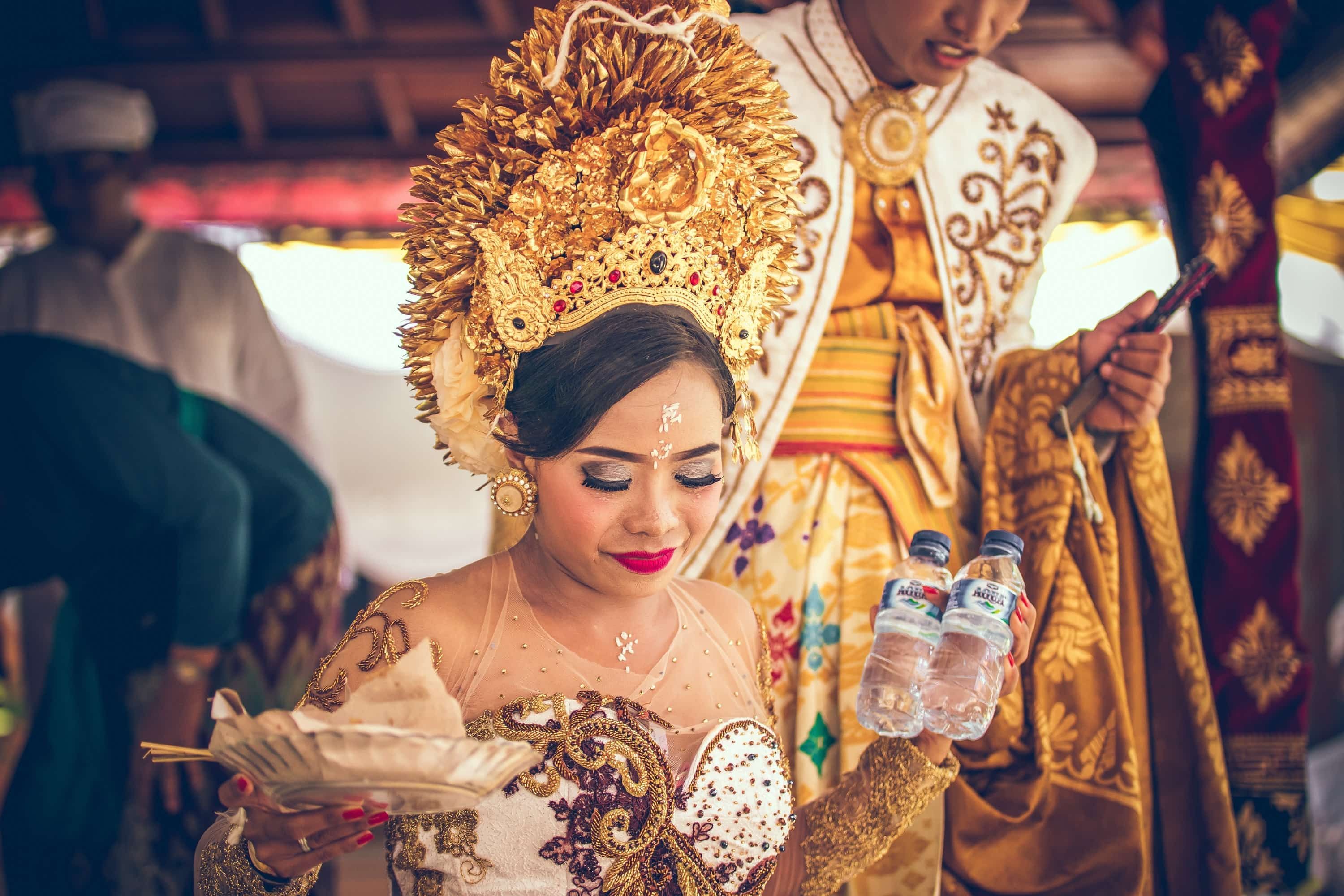 Hal apa saja yang menjadikan perbedaan budaya pada masyarakat indonesia