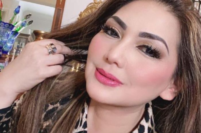 Ogah Ikut Campur Padahal Sang Putri Diduga Tipu Ratusan Orang Hingga Raup Untung Miliaran Rupiah Ternyata Inilah Arti Nama Nia Daniaty