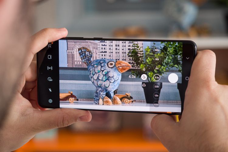 5 Rekomendasi HP dengan Fitur Perekam Video yang Jernih dan Stabil - Semua Halaman - Nextren.grid.id