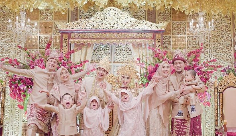 Ria Ricis Resmi Menjadi Istri Teuku Ryan, Oki Setiana Dewi Bagikan