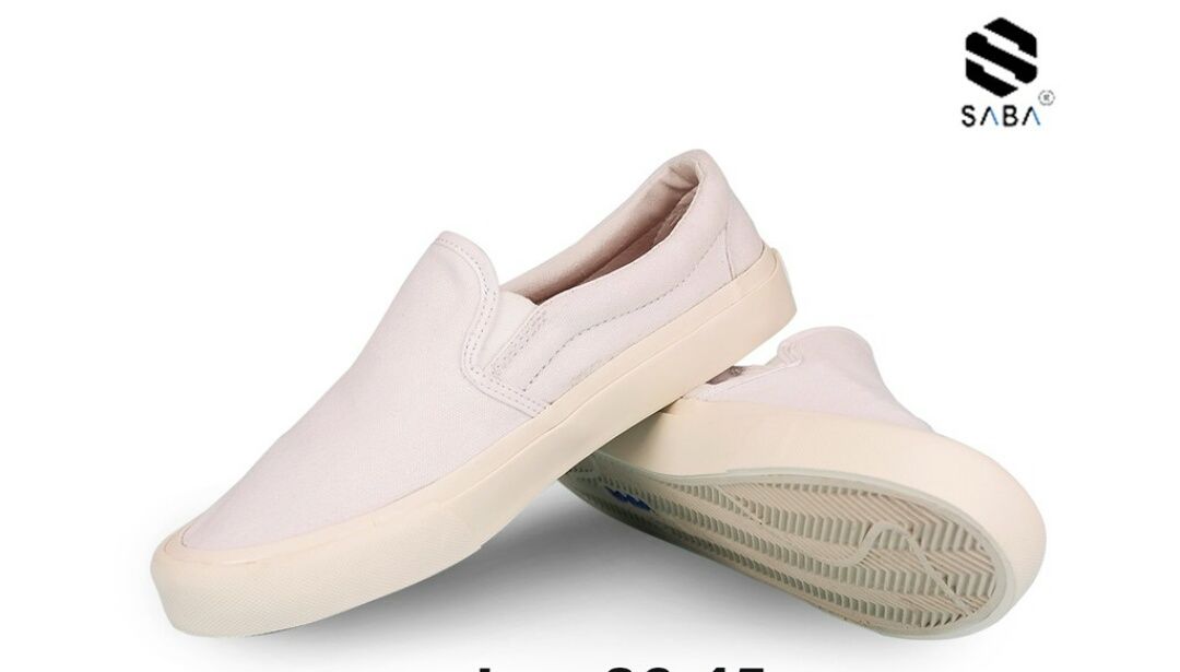 Rekomendasi Sepatu Brand Lokal Slip On 