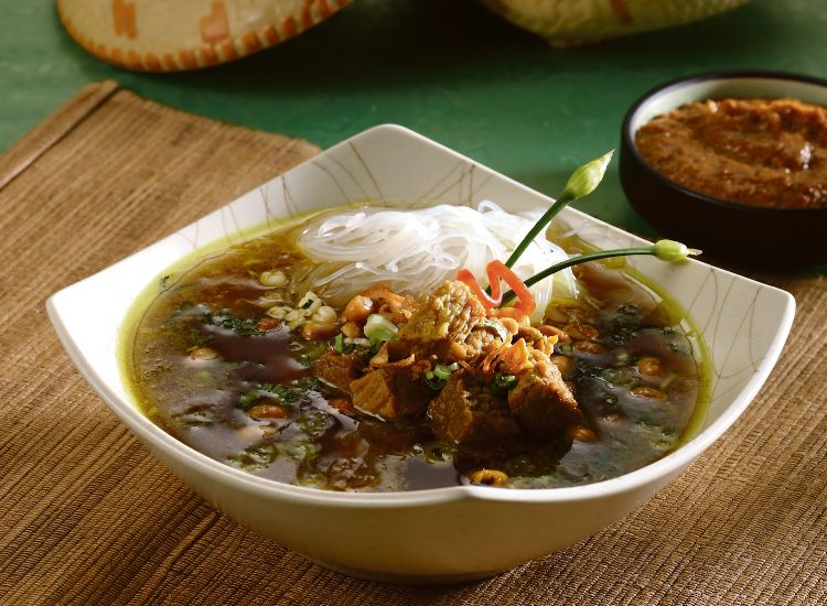 Resep Soto Sokaraja, Kreasi Soto Lezat Dengan Racikan Bumbu yang Berbeda -  Semua Halaman - Sajian Sedap