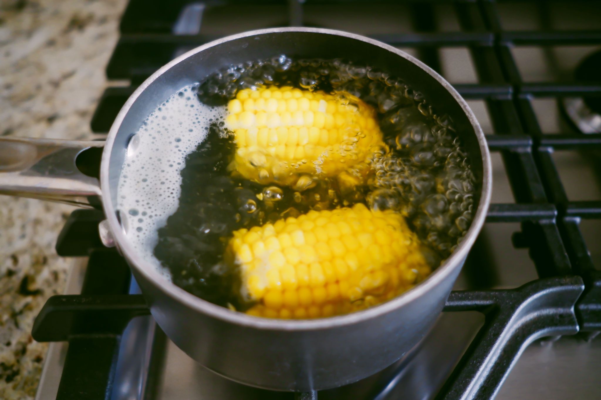 Merebus Jagung Manis Berapa Menit ? Simak Ini!