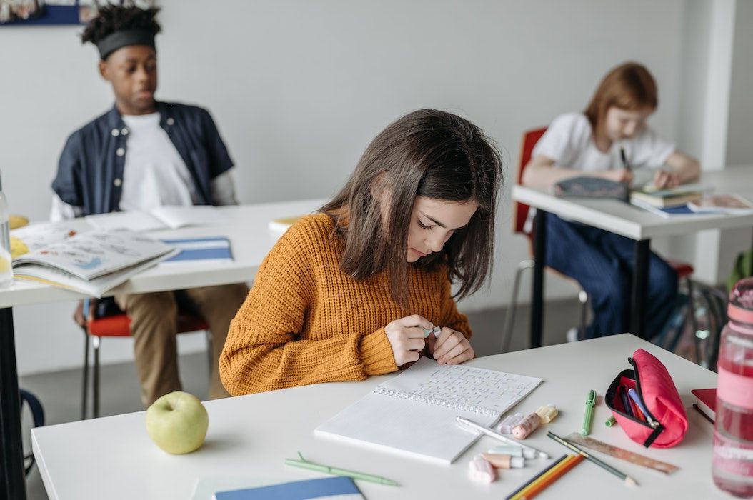 Mengapa Judul Sebuah Bacaan Harus Dibuat Menarik 7 Syarat dalam Membuat Judul pada Teks Bacaan, Materi Kelas 6 SD/MI - Semua Halaman - Bobo