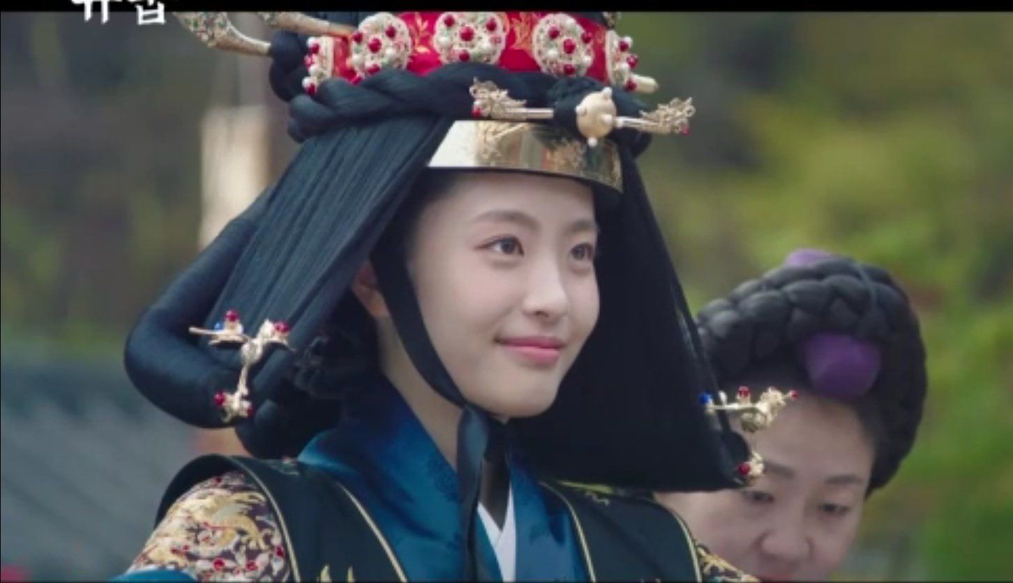 Profil Pemain Drama Korea Under the Queen's Umbrella, Oh Ye Ju Anak