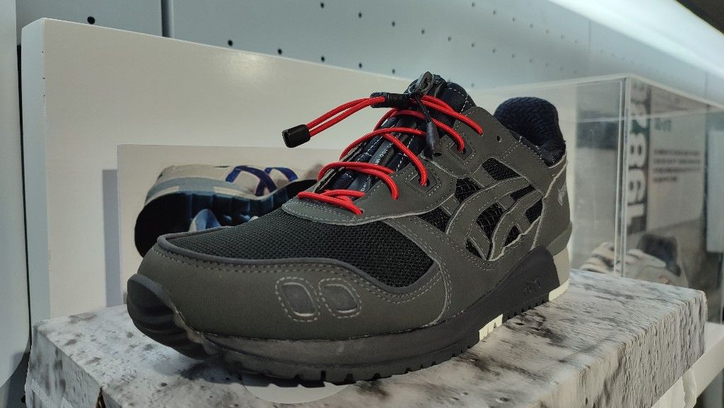 sepatu asics original terbaru 2018