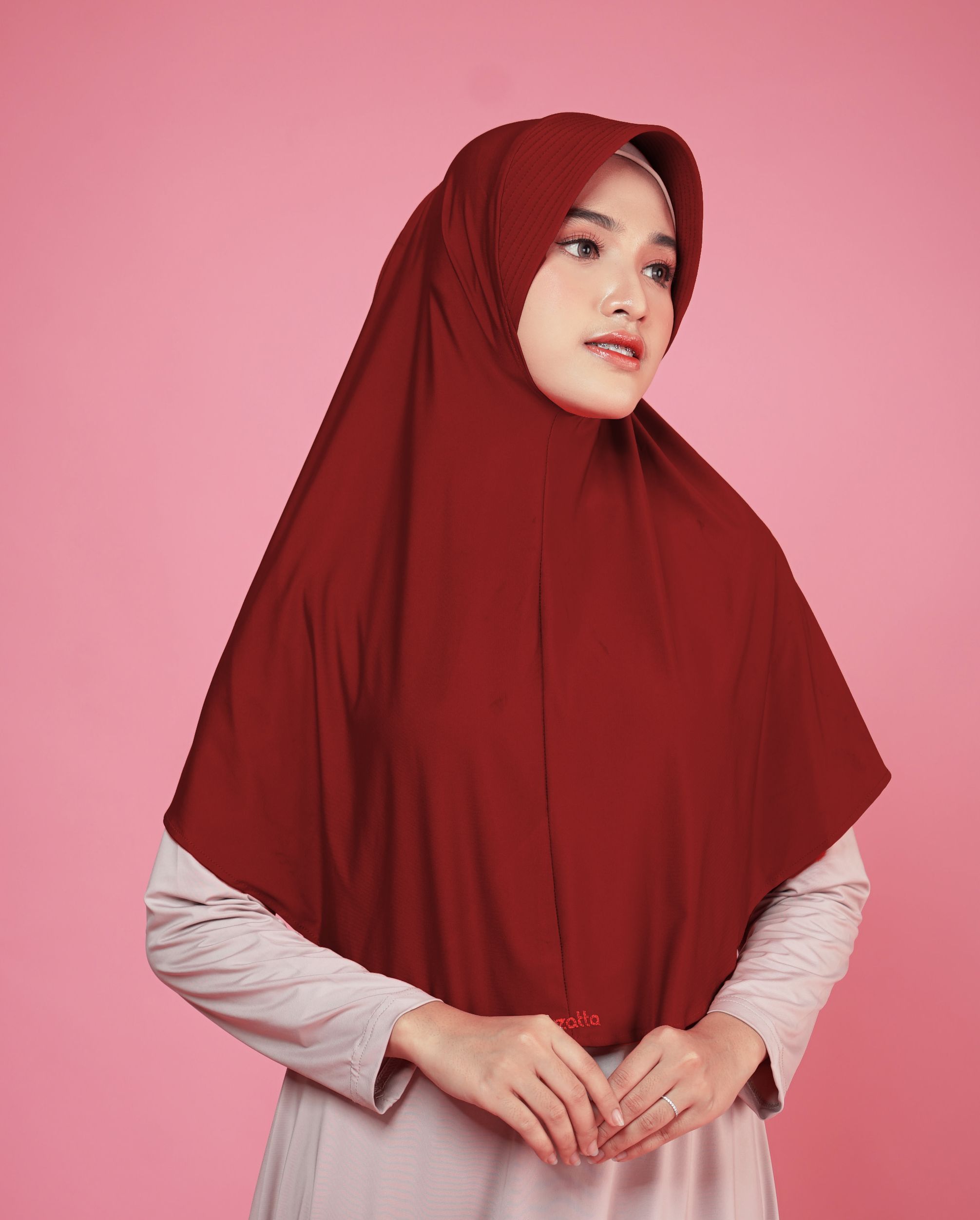 Ini Rekomendasi Online Shop Hijab Instan yang Pilihan Warnanya Bikin Wajah  Cerah!