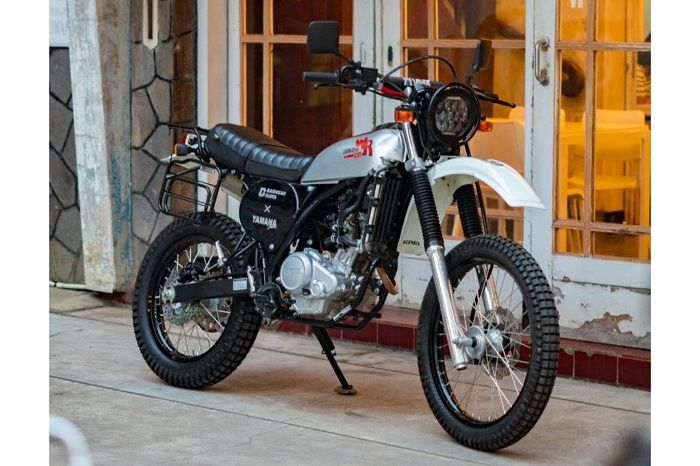 Modifikasi Motor Yamaha WR 155 R Jadi Motor Trail Tua 1970 an