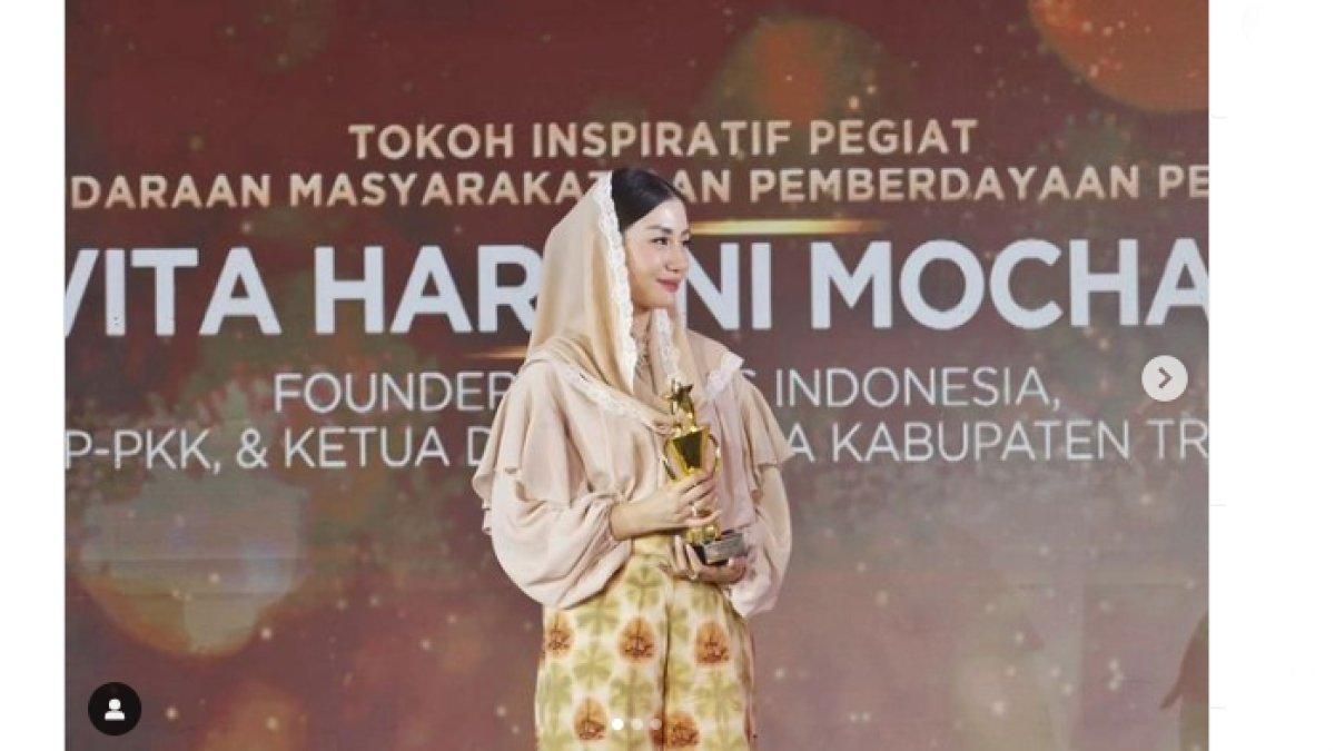 Unitomo Sebut Istri Plt Bupati Trenggalek Sebagai Kartini Millenial