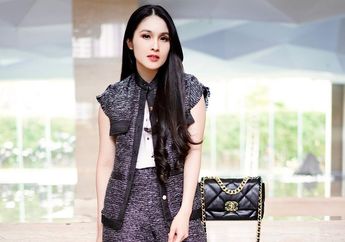 Dikenal Tajir Melintir, Tampilan Sandra Dewi yang Simpel Pakai Kaus Oblong Justru Tetap Curi Perhatian!