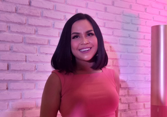 Berangkat Kerja Hanya Kenakan Piyama, Melaney Ricardo Justru Pakai Sandal Teplek yang Harganya Bikin Geleng-geleng Kepala!