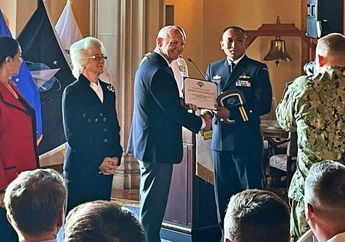 Tesisnya Diakui Jadi yang Terbaik, Perwira TNI AL Ini Torehkan Tinta Emas di Amerika Serikat, Raih 3 Predikat saat Lulus S2 dari Naval Postgraduate School
