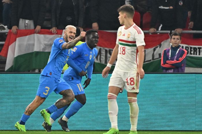 Federico Dimarco berhasil menjebol gawang Hongaria dan membawa Italia unggul 2-0 di Stadion Puskas Arena pada matchday terakhir Liga A Grup 3 UEFA Nations League, Senin (26/9/2022) atau Selasa dini hari WIB.