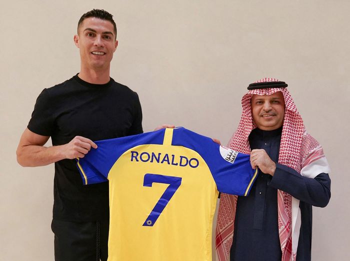 Cristiano Ronaldo resmi bergabung dengan klub Arab Saudi, Al Nassr.