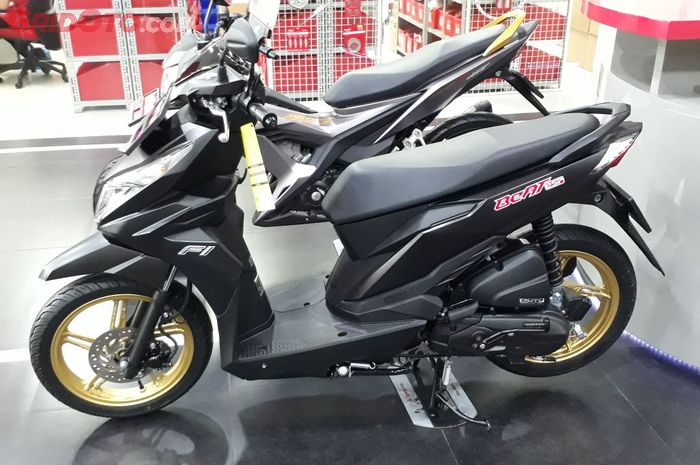 Modifikasi Motor Beat Karbu Warna Hitam - Blog Motor Keren