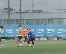VIDEO - Momen Sentuhan Kaki Lionel Messi Kelabuhi 4 Pemain Barcelona