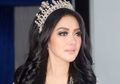 Foto Syahrini Calon Istri Reino Barack dengan Gaun Putih Glamor ala Pengantin di Hari Pernikahan
