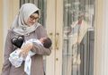 Gemasnya Foto Newborn Bayi Kedua Zee Zee Shahab, Bisa Jadi Inspirasi!