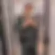 Potret Mirror Selfie Zaskia Sungkar Pakai Tas Hermes Setengah Miliar