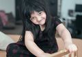 Bikin Gemas, Begini Gaya Kocak Arsy Hermansyah Saat Jadi Guru