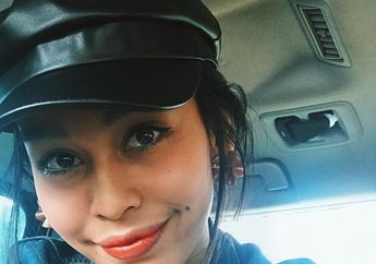 6 Gaya Stylish dengan Baker Boy Hat Kekinian Ala Conchita Caroline. Tiru Yuk!