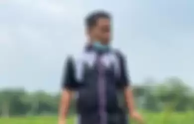 Narji Cagur mencuri perhatian lewat foto panen kebun miliknya di Pekalongan, Jawa Tengah.