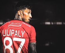 Jelang Akhir Liga 1 2018, Stefano Lilipaly Punya Ritual Unik yang Selalu Dinanti Suporter