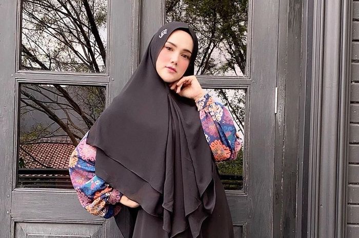 Pamer Renovasi Rumah Mewahnya yang Miliki Ukiran Bak ...