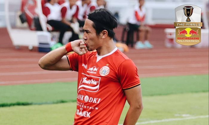 Bek Persija Jakarta, Ryuji Utomo saat merayakan gol yang dicetaknya ke gawang PSM Makassar, pada leg pertama final Piala Indonesia 2018 di Stadion Utama Gelora Bung Karno (SUGBK), Minggu (21/7/2019).