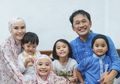 Punya Suami Sutradara, Ini yang Dilakukan Zaskia Adya Mecca Mengisi #FamilyQuality Selama Wabah Corona