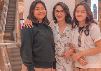 Pamer Foto di Ranjang yang Berantakan, Ussy Sulistiawaty Blak-blakan Ungkap Kebiasan Putrinya Saat Masih Belia: Kamu yang Paling Posesif