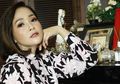 Mengaku Tidak Suka Dandan Ribet, Maia Estianty Tampil Seksi dengan Dress Transparan yang Super Cantik