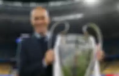 Zinedine Zidane membawa Real Madrid membawa pulang trofi juara Liga Champions dalam tiga musim berturut-turut.