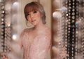 Tampil Kompak dengan Gempi Saat Pemotretan, Gisella Anastasia Pakai Sepatu Mewah Jutaan Rupiah